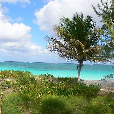Caicos Beach Condominiums Whitby Exterior foto