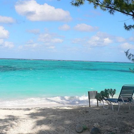 Caicos Beach Condominiums Whitby Exterior foto
